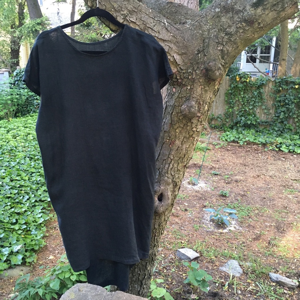 Black Crane small linen cocoon dress